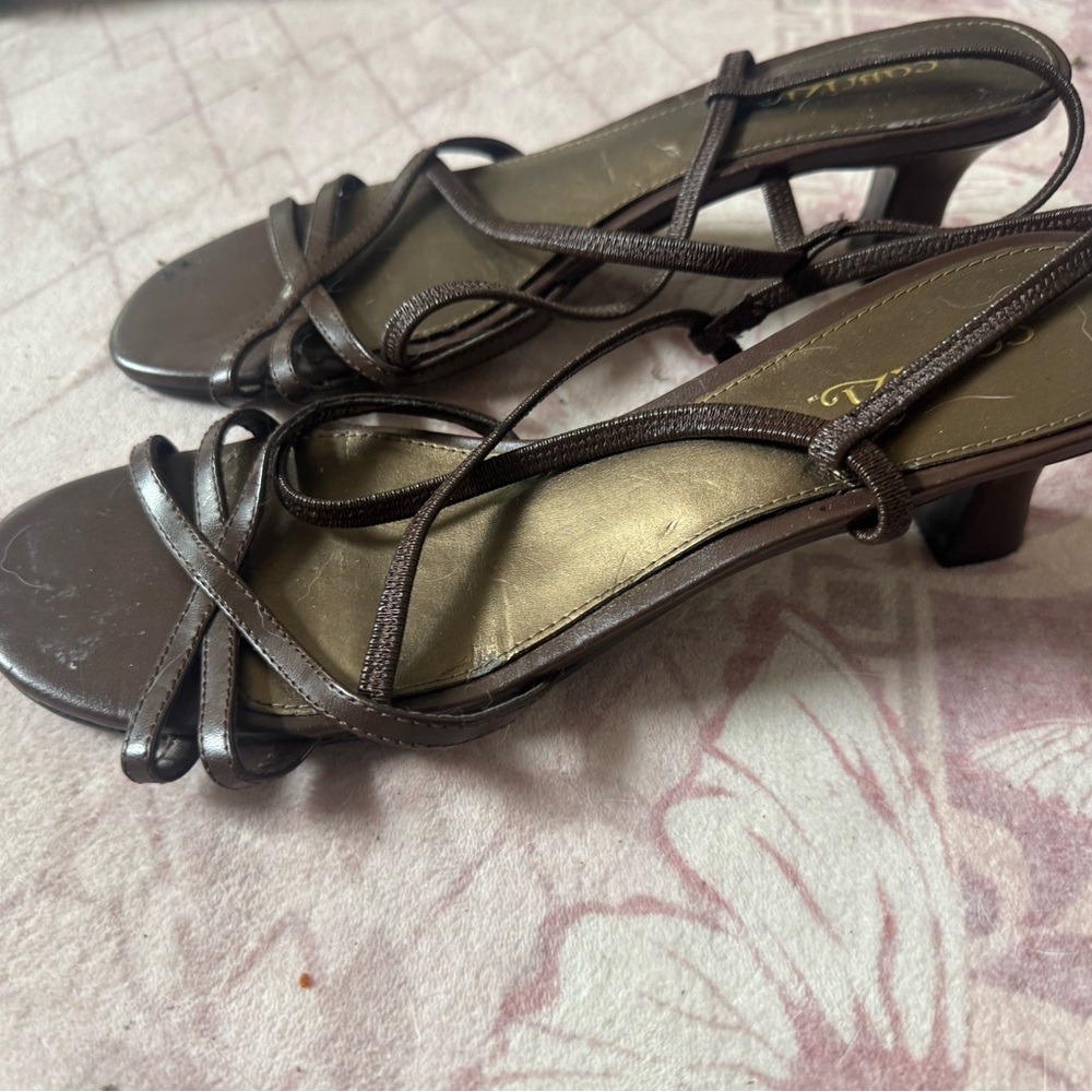 VINTAGE Brown Strappy Mid-Heel Sandals